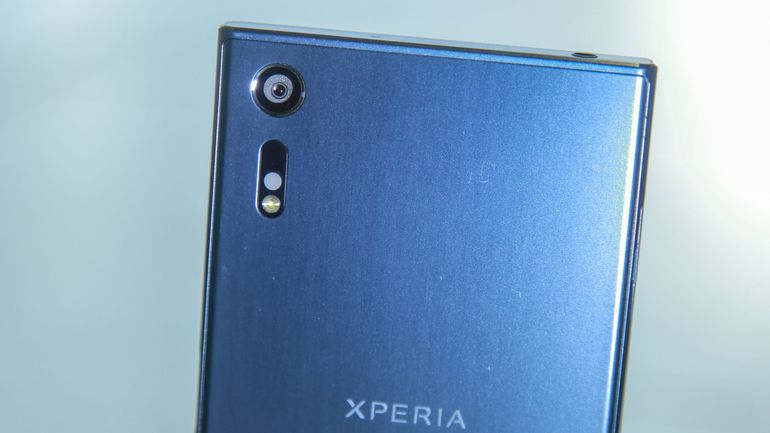How to Install Lineage OS 15 on Sony Xperia XZ, Install Android 8.0 Oreo on Sony Xperia XZ, Install Lineage OS 15 on Sony Xperia XZ