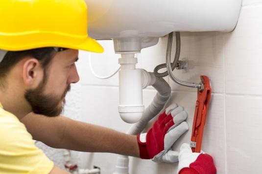Several Factors to be considered for Choosing a Plumber
